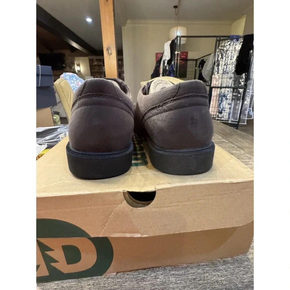 Dunham Jericho Oxfords feature a brown nubuck leather upper Size‎ 15D Waterproof